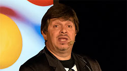 Zdeněk Izer a autokolektiv 29.12.2017 v pražském Divadle Gong Zdeněk Izer a autokolektiv 29.12.2017 v pražském Divadle Gong