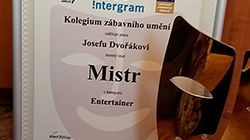 Josef Dvořák získal cenu Entertainer roku 2017 Josef Dvořák získal cenu Entertainer roku 2017