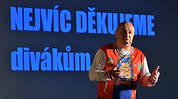 Zdeněk Izer na plný coole 4.10.2020 v Divadle Gong Praha Zdeněk Izer na plný coole 4.10.2020 v Divadle Gong Praha