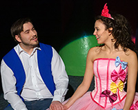 Radek Fejt a Eliška Jansová v představení Princové jsou na draka. Foto: Petr Sankot