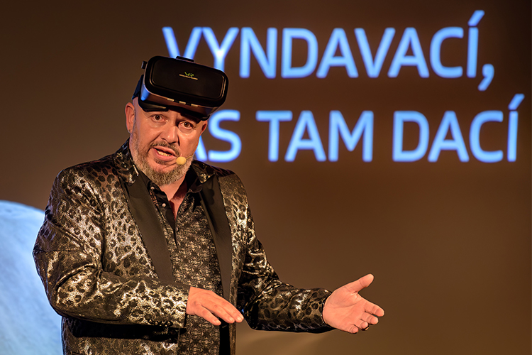 Zdeněk Izer: Vyndavací, zas tam dací