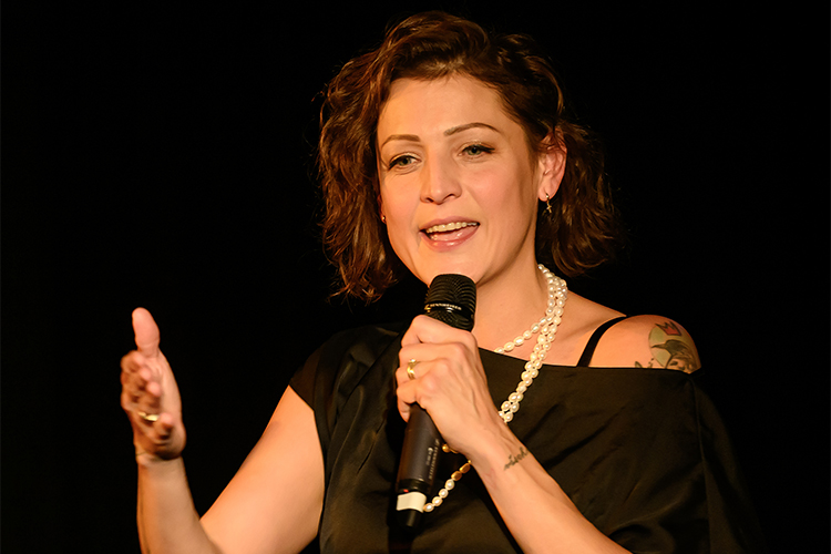 Adéla Elbel: Trojjediná
