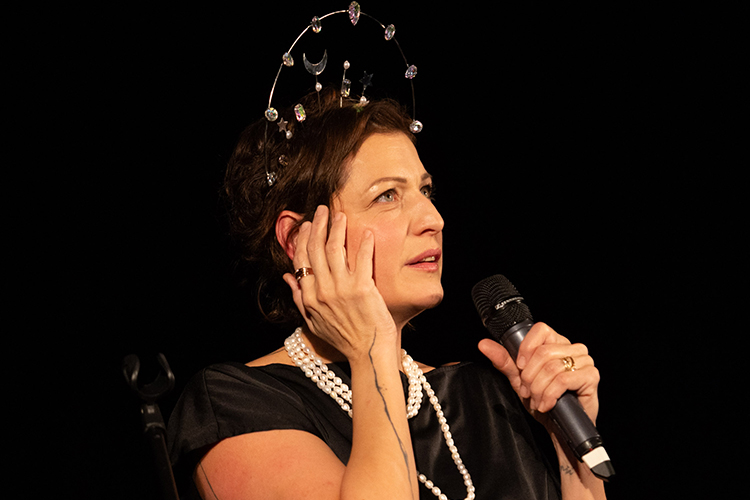 Adéla Elbel: Trojjediná
