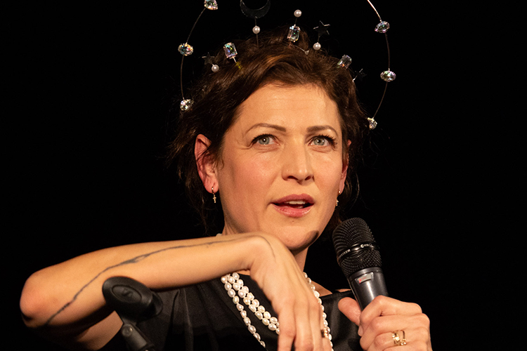 Adéla Elbel: Trojjediná