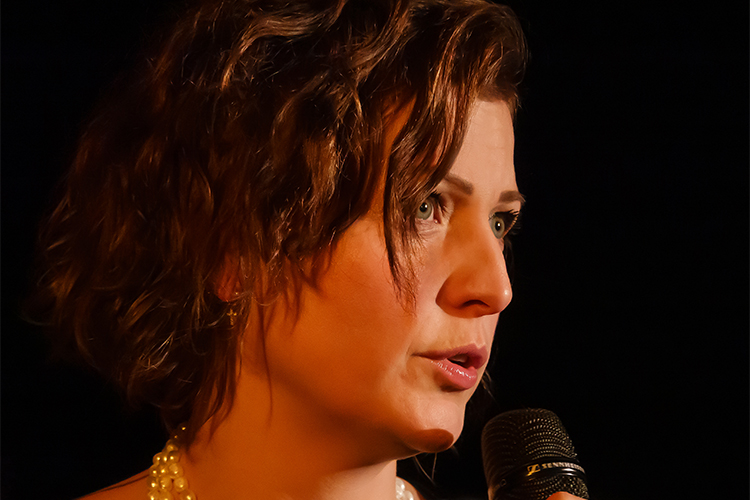 Adéla Elbel: Trojjediná