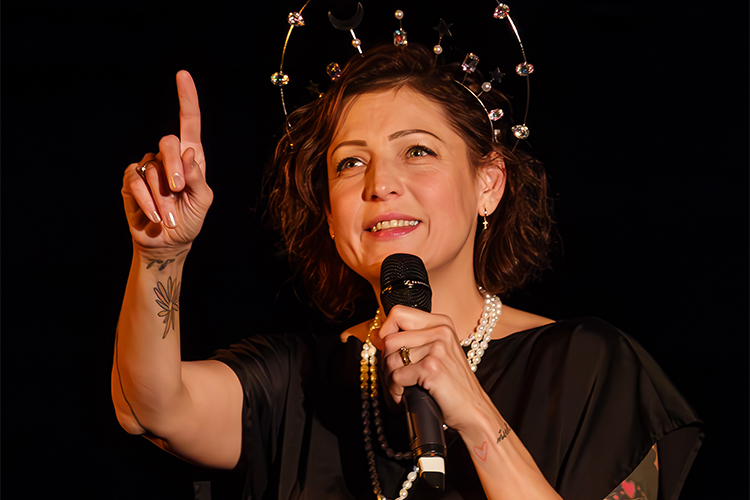 Adéla Elbel: Trojjediná