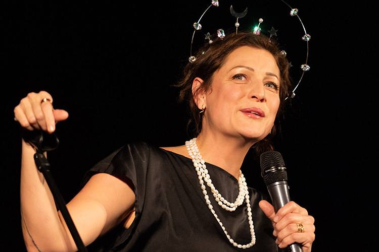 Adéla Elbel: Trojjediná