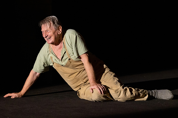 S Pydlou v zádech